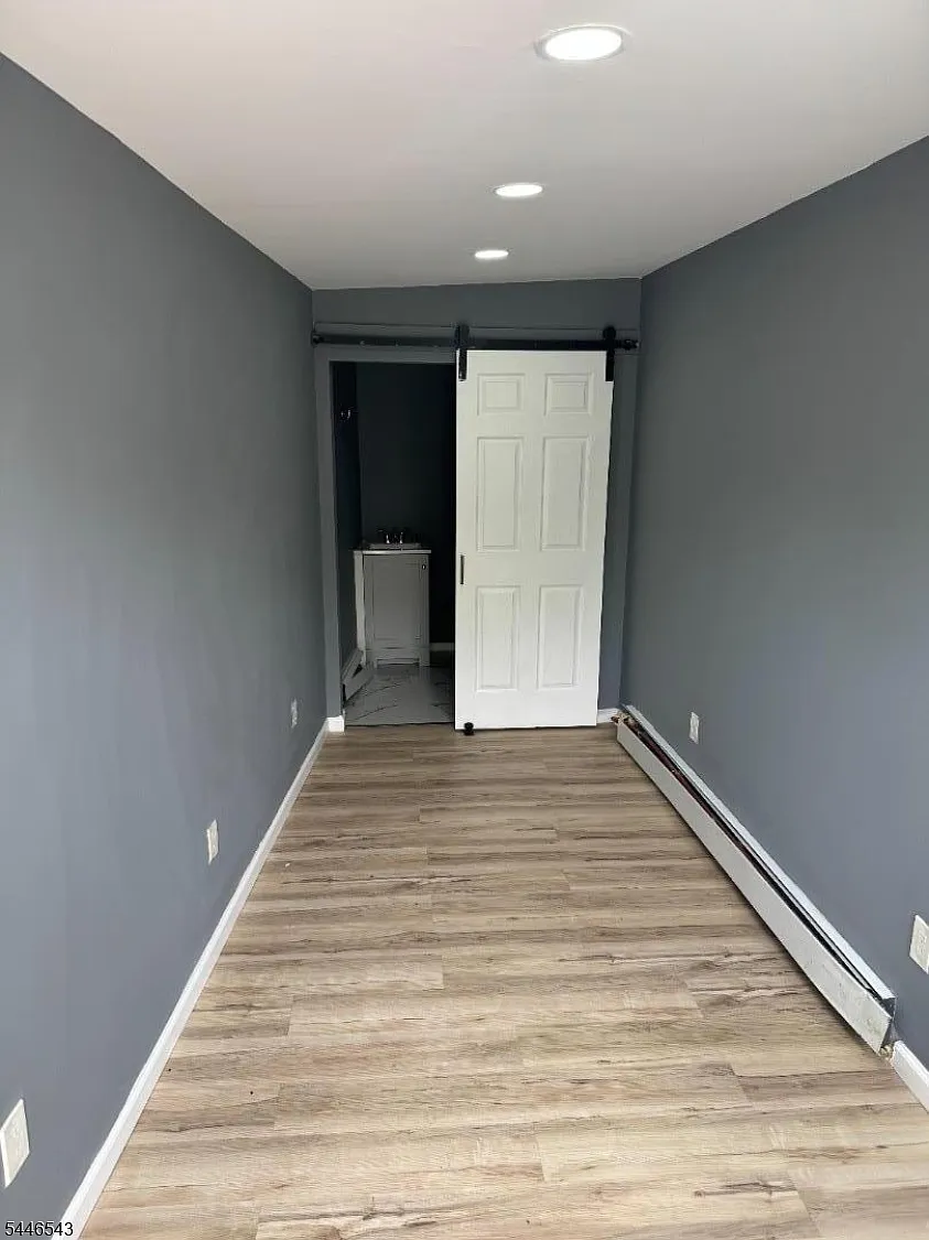 1 bed, 1.0 bath, $800 — Photo 1
