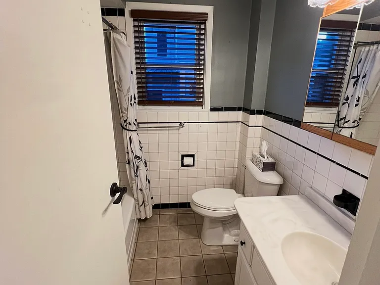 729 Liberty St #1 — Photo 9