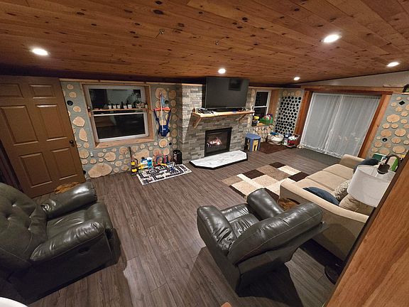 3rd image of 200 Garrand Rd