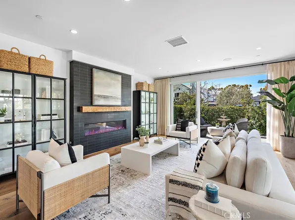 520 Acacia Ave, Corona Del Mar, CA 92625