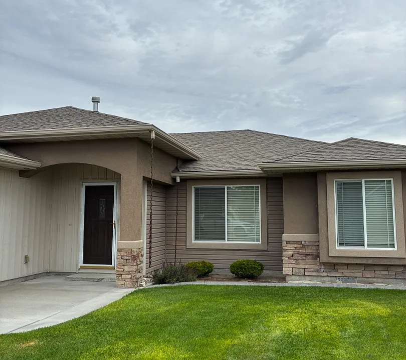 234 Greenbrier Dr