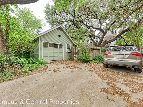 3rd image of 1205 W 22nd 1/2 St #1