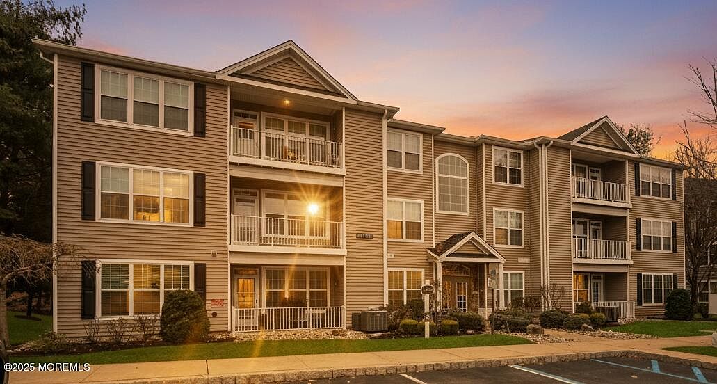 654 Saint Andrews Place