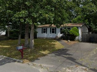 1042 Sailor Dr, Manahawkin, NJ 08050
