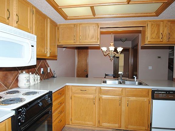5th image of 306 N Willowood Dr