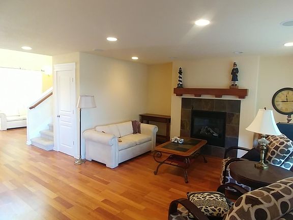 4th image of 2260 S Crestline Dr