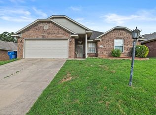 7514 Red Pine Dr, Fort Smith, AR 72916