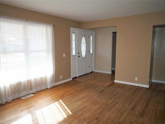 5th image of 2515 Wedgwood Dr W