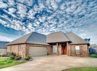 221 Rockbridge Dr, Madison, MS 39110