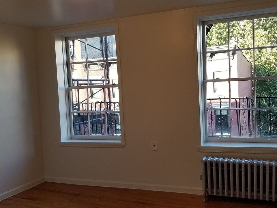 1st image of 1 Charles St APT 10