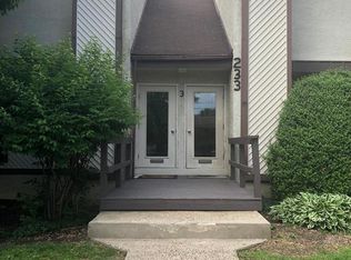 233 Township Line Rd APT 3A, Elkins Park, PA 19027