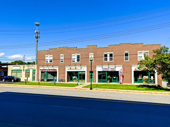 252 S Florissant Rd #E, Saint Louis, MO 63135