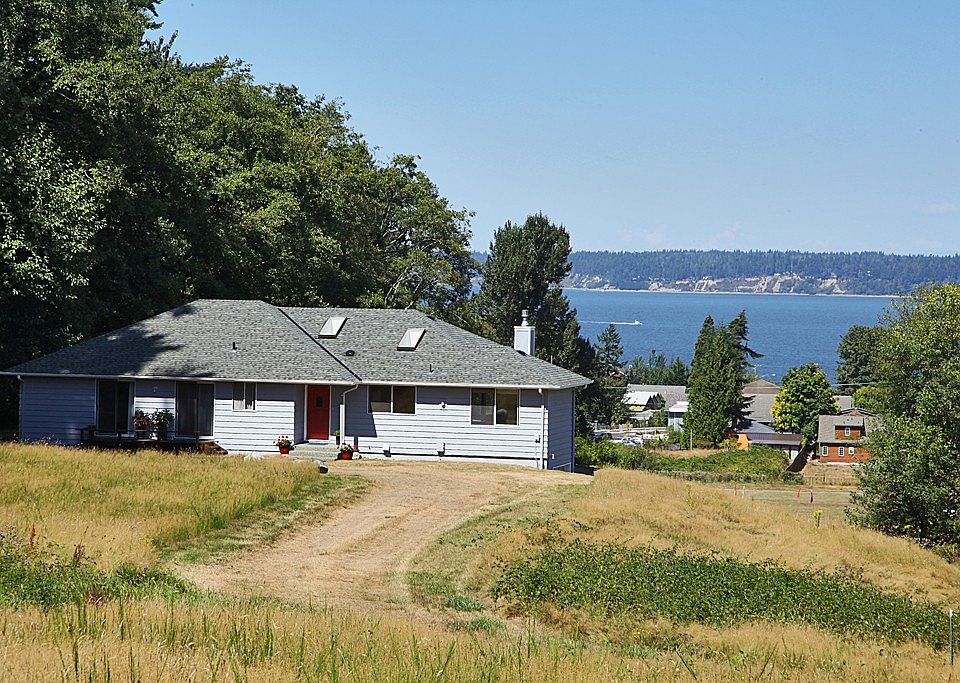 1st image of 821 Dalton Ln