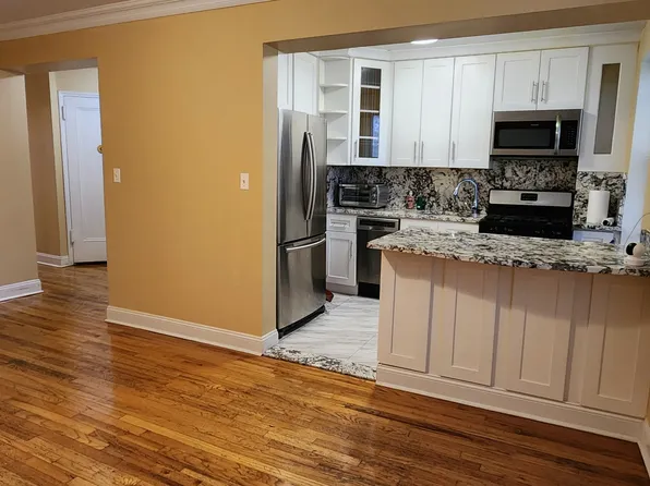 141-39 Union Turnpike image 2 of 15