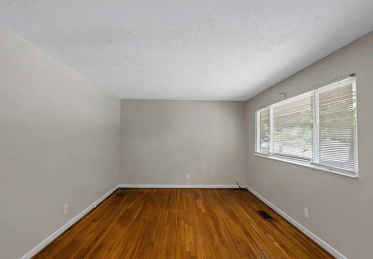 2080 Dundee Dr SE — Photo 8