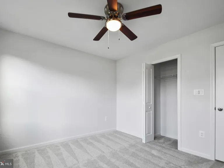 2041 Crepe Myrtle Ln — Photo 15