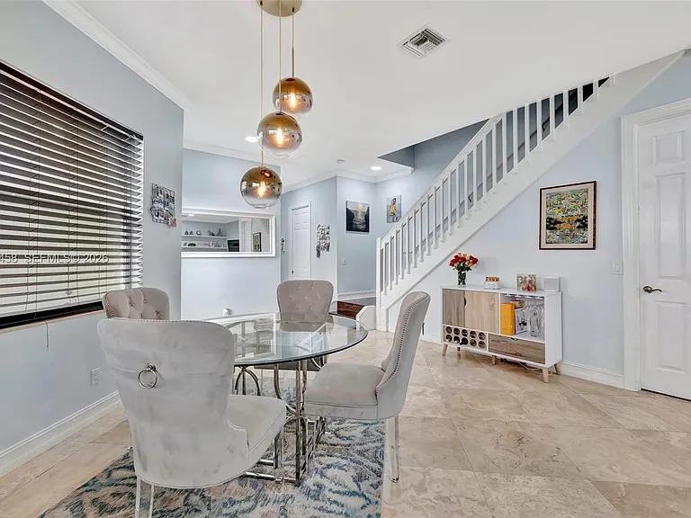 853 SW 11th Ct — Photo 15