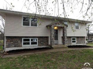 217 W Edgewood Dr, Edgerton, KS 66021