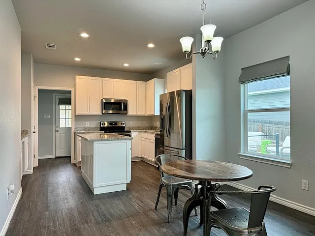1285 Live Oak Dr — Photo 11