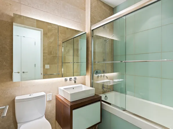 247 West 46th Street 401 image 4 of 4