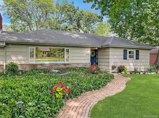 8790 Bellevue Rd, Grosse Ile, MI 48138