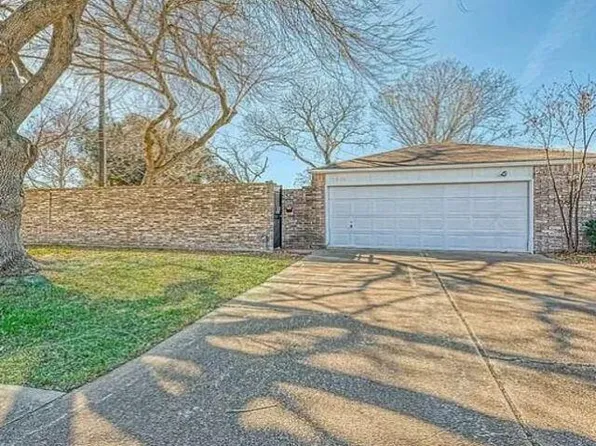 3610 Vineyard Dr, Houston, TX 77082