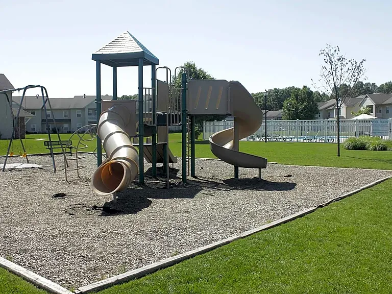 Arbors at Riverbend — Photo 10