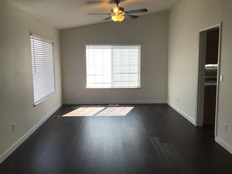 18258 Oakbrook Ln — Photo 7
