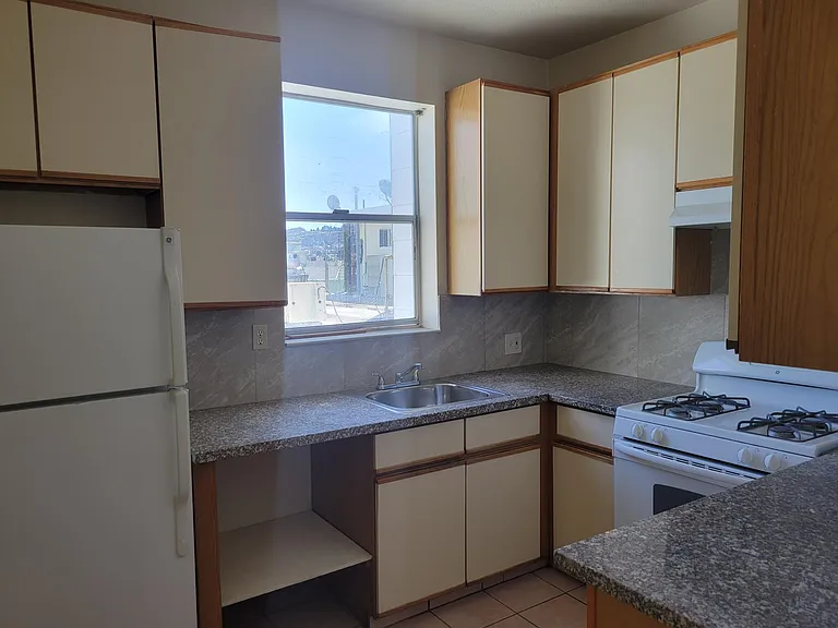 27 Randolph St #C — Photo 6
