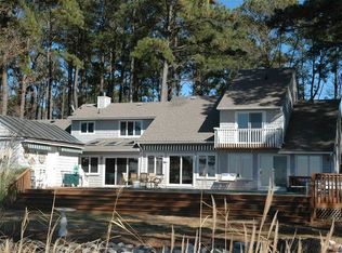 6024 Currituck Rd, Kitty Hawk, NC 27949