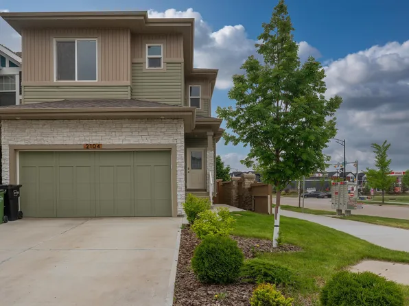 2104 160th St SW, Edmonton, AB T6W 4E5