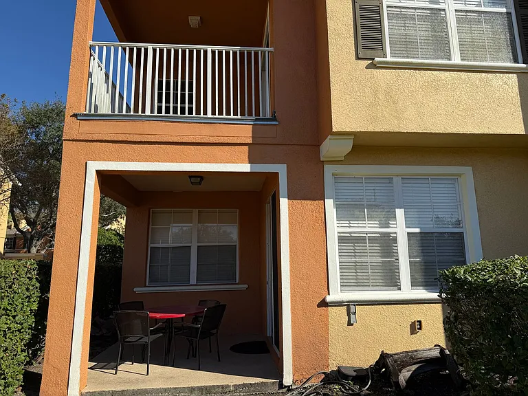 860 Assembly Ct — Photo 23
