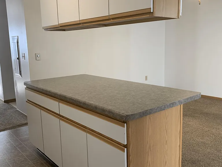 1118 Pine St — Photo 2
