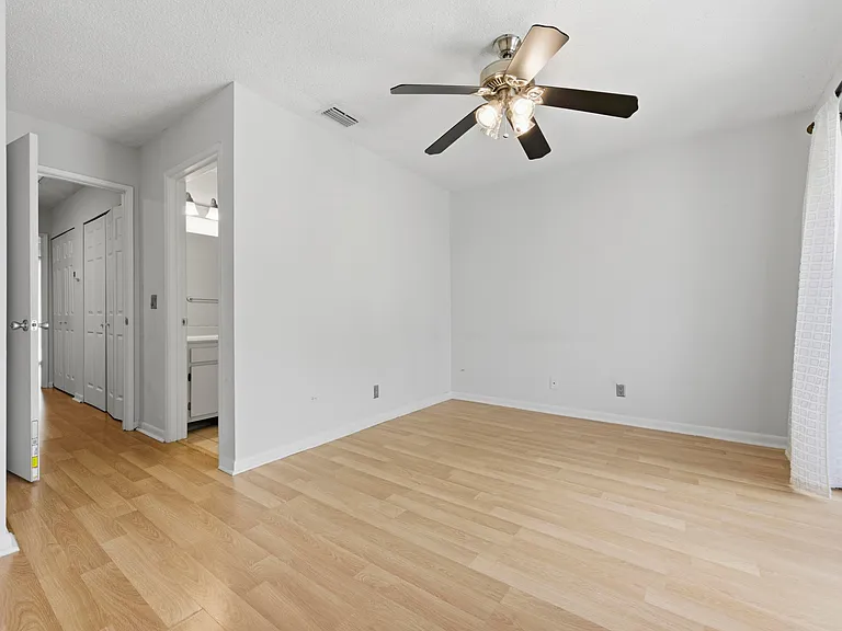 6375 Riverwalk Ln #4 — Photo 21