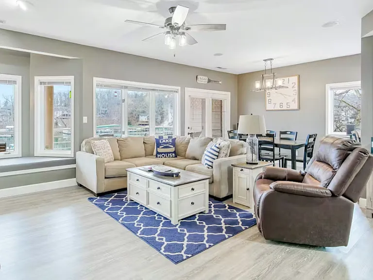 250 Emerald Bay Dr #2C — Photo 3