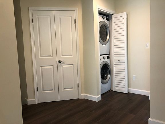 4th image of 1137 Melrose Ave #6