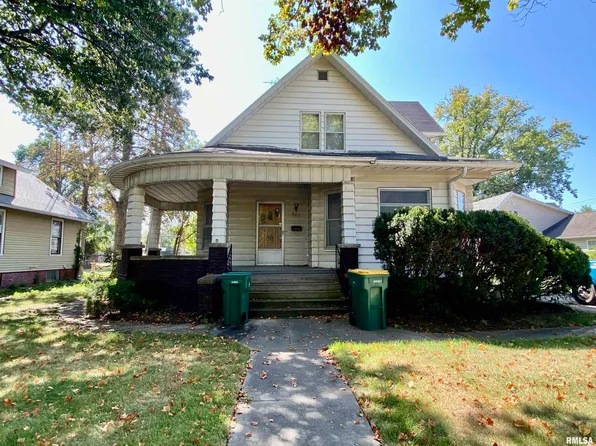 825 W Carroll St, Macomb, IL 61455