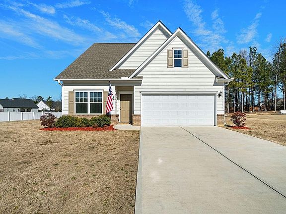 2nd image of 15 Sleepy Oaks Trl NE