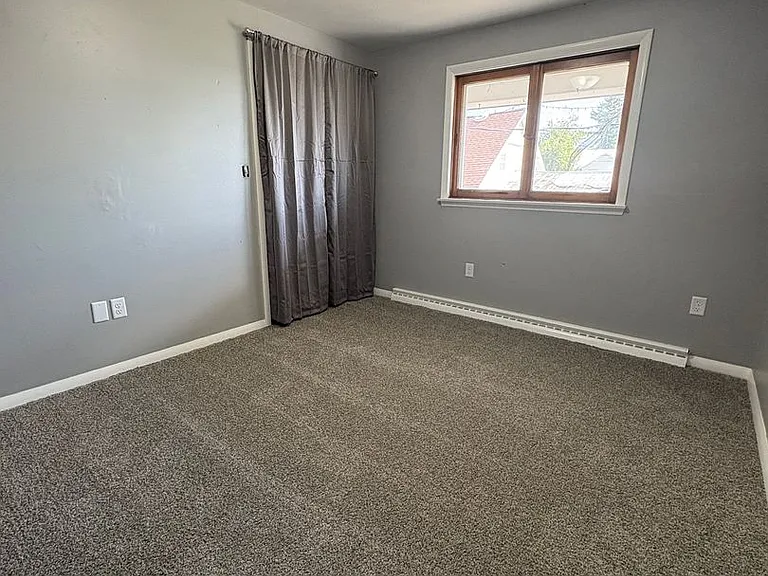 217 N Main St — Photo 12