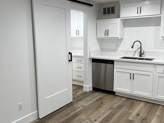 5th image of 2466 Silverstrand Ave