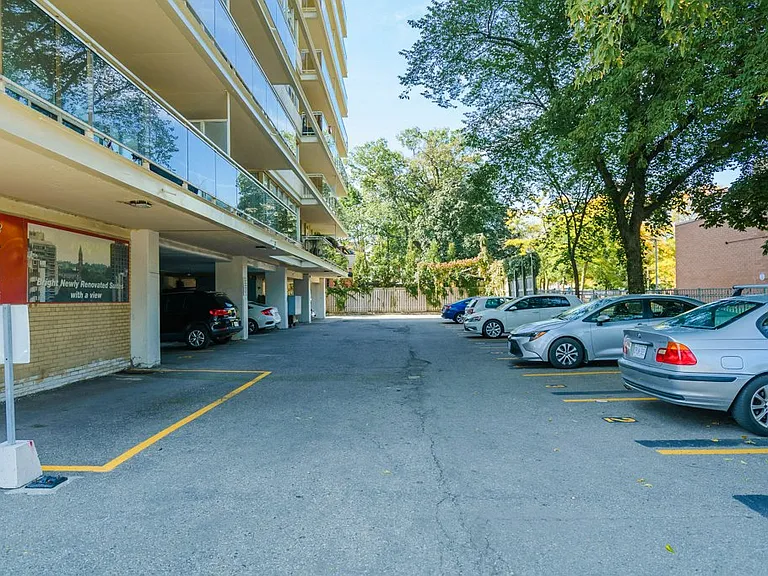 160 Balmoral Ave #1 — Photo 39