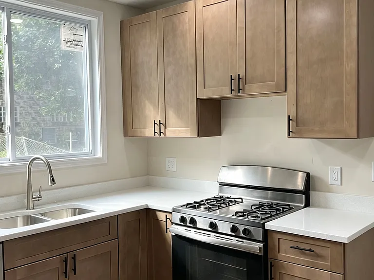 500 Edmond St — Photo 1
