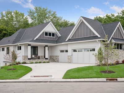 592 Harbor Ct, Shoreview, MN, 55126