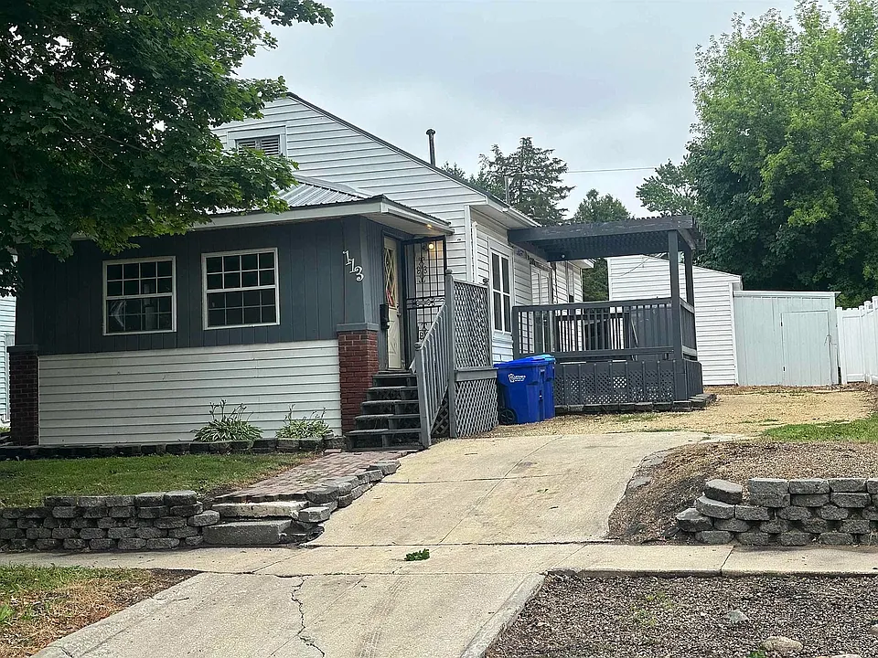 113 6th Ave SE