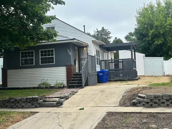 113 6th Ave SE, Oelwein, IA 50662