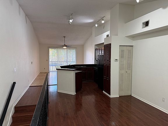 5th image of 607 Arbor Lake Ln #607