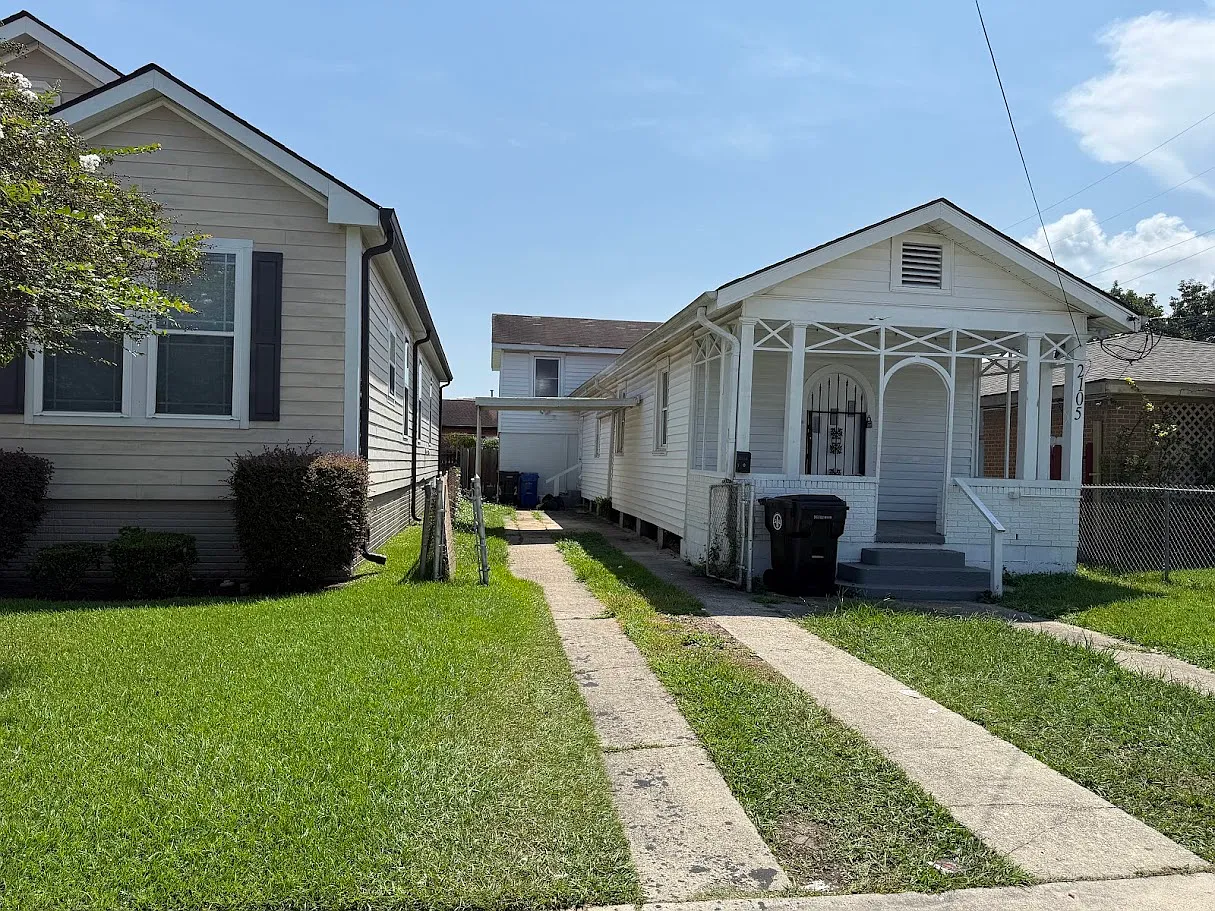 2105 Clouet St — Photo 3