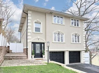 618 Sketch Pl N #2, Ridgefield, NJ 07657