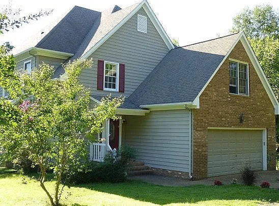 3825 Cluster Way — Photo 1