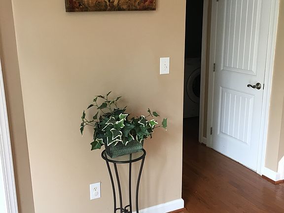 3rd image of 1619 Eagle Lodge Ln